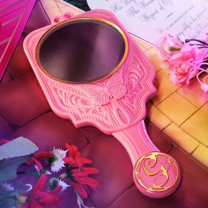 Wicked The Oz Memories Kit   