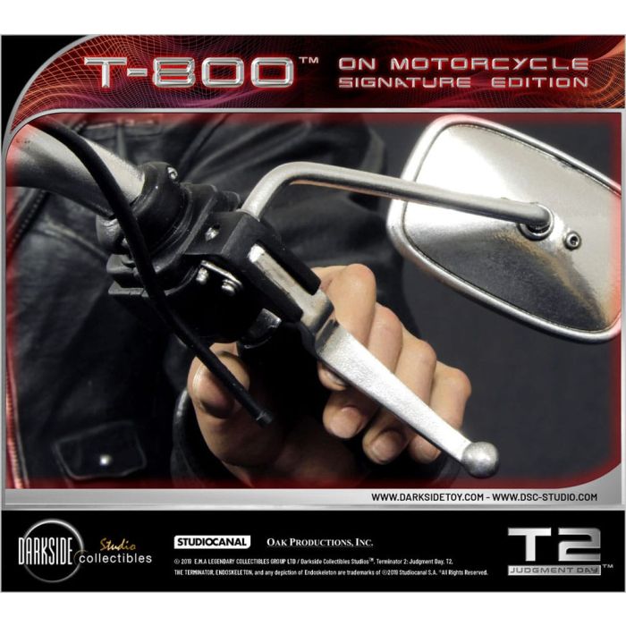Terminator 2 Statue T-800 On Motorcycle Limited Signature Edition 70 cm
