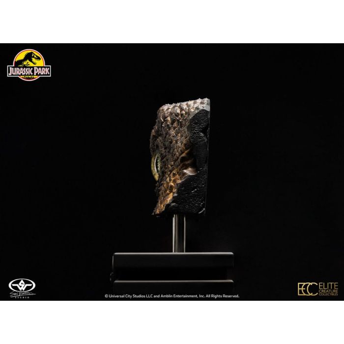 Jurassic Park 1/1 Replica Bust Velociraptor Eye 23 cm   