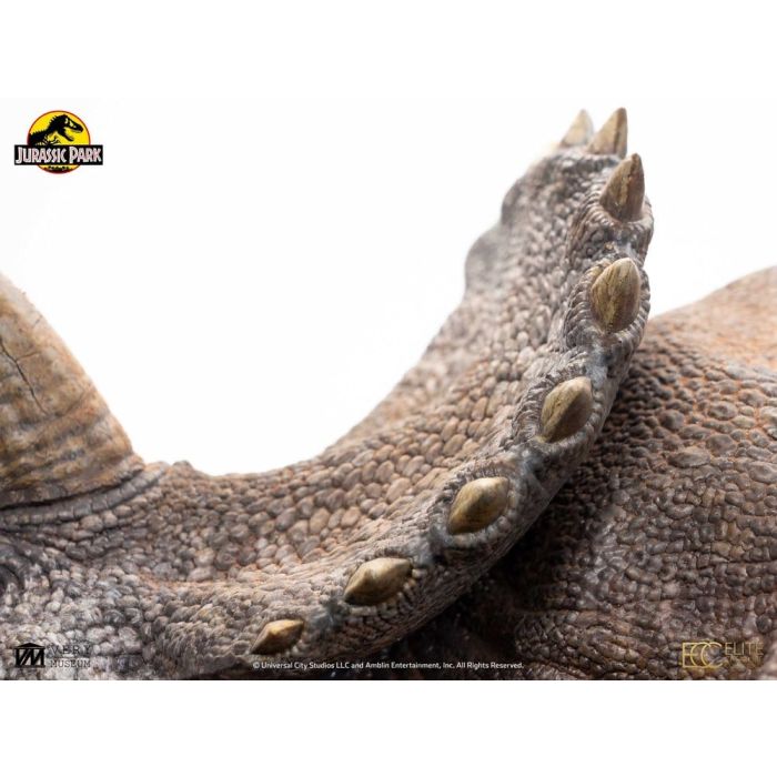 Jurassic Park Maquette 1/8 Sick Triceratops 96 cm