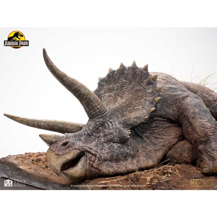 Jurassic Park Maquette 1/8 Sick Triceratops 96 cm
