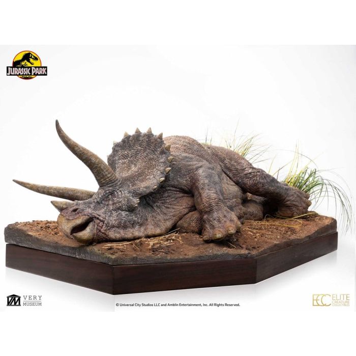 Jurassic Park Maquette 1/8 Sick Triceratops 96 cm