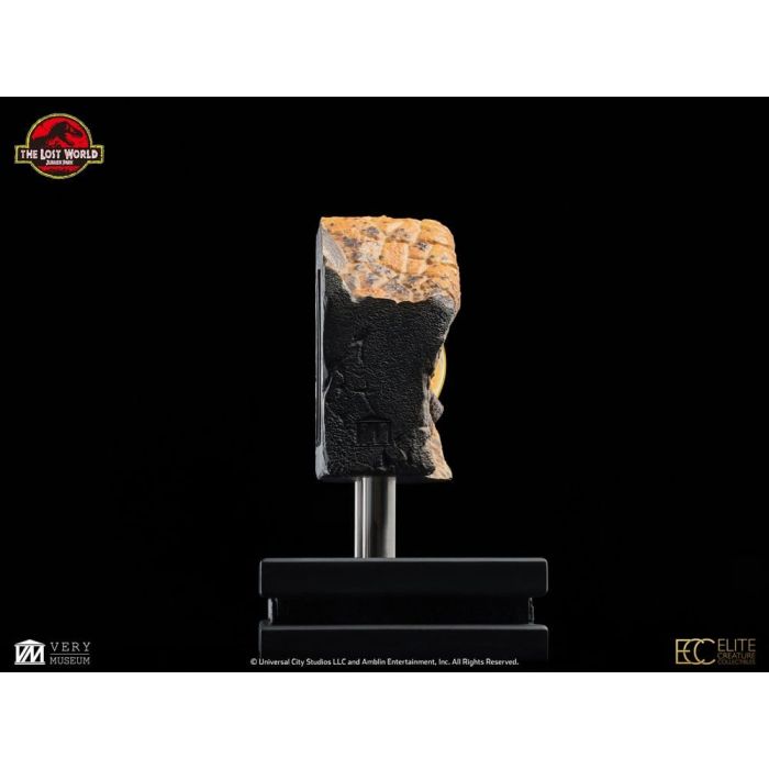 The Lost World: Jurassic Park Replica Bust Male Velociraptor Eye Prop 23 cm   