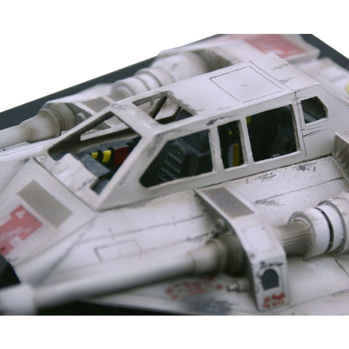 Star Wars Episode V 1/1 Replica Snowspeeder Crew Gift