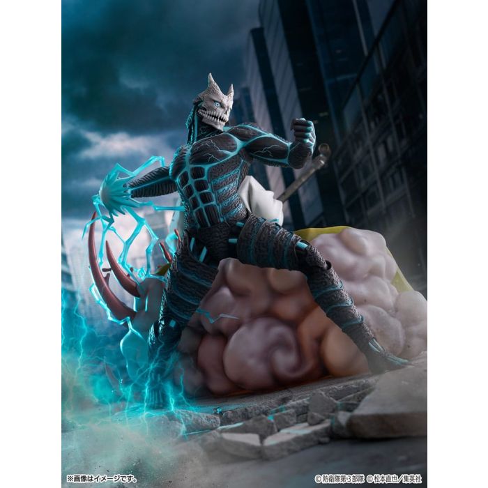 Kaiju No.8 SHIBUYA SCRAMBLE FIGURE PVC Statue 1/7 Kaiju No.8 & Kafka Hibino 29 cm
