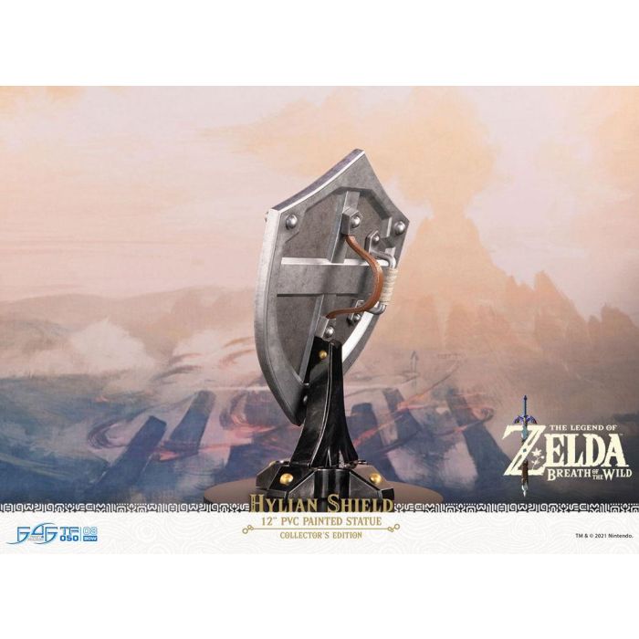 The Legend of Zelda Breath of the Wild PVC Statue Hylian Shield Collector's Edition 29 cm