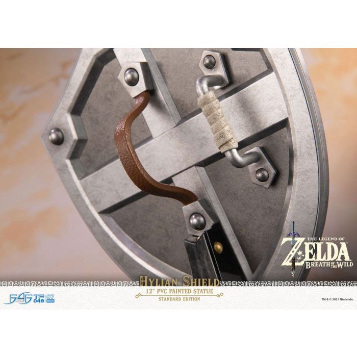 The Legend of Zelda Breath of the Wild PVC Statue Hylian Shield Standard Edition 29 cm