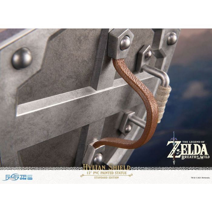 The Legend of Zelda Breath of the Wild PVC Statue Hylian Shield Standard Edition 29 cm