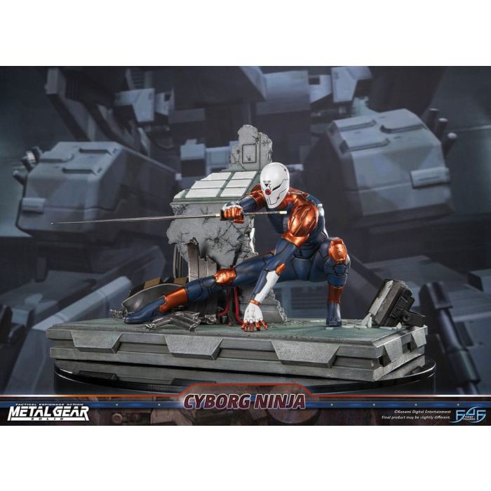 Metal Gear Solid Statue Cyborg Ninja (Gray Fox) 41 cm