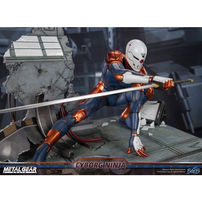 Metal Gear Solid Statue Cyborg Ninja (Gray Fox) 41 cm