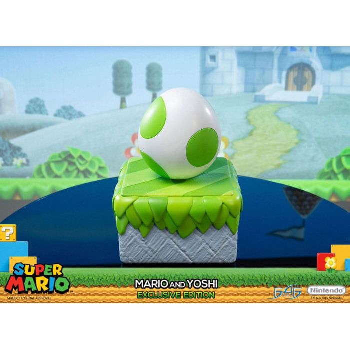 Super Mario Statue Mario & Yoshi 48 cm