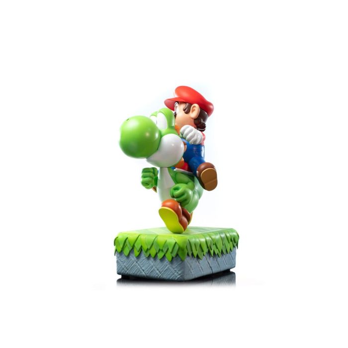 Super Mario Statue Mario & Yoshi 48 cm