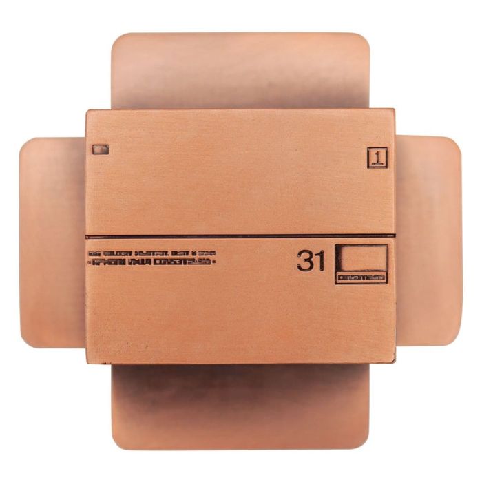 Metal Gear Solid 2 Replica Cardboard Box Antique Gold  