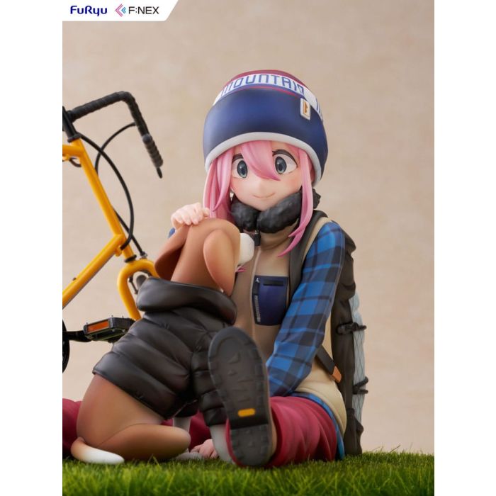 Laid Back Camp F:NEX PVC Statue 1/7 Nadeshiko Kagamihara 13 cm 