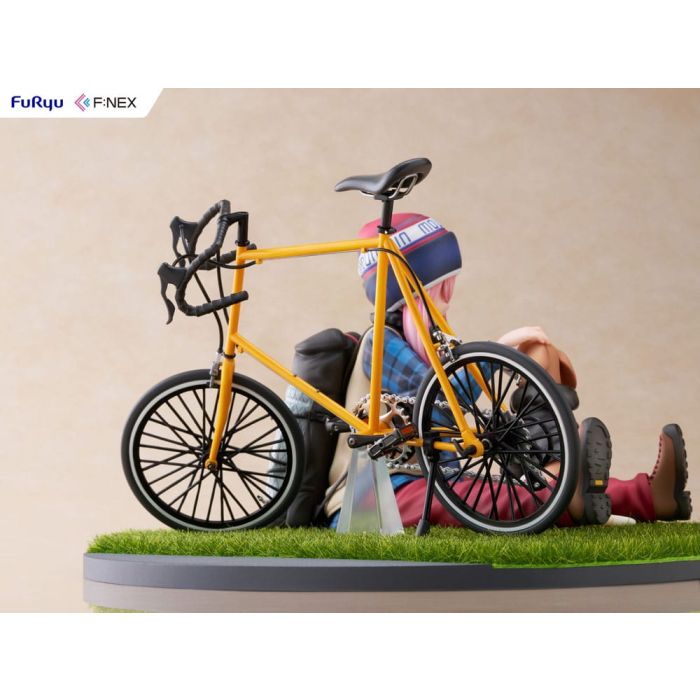 Laid Back Camp F:NEX PVC Statue 1/7 Nadeshiko Kagamihara 13 cm 