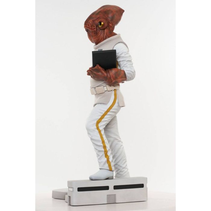 Star Wars Episode VI Milestones Statue 1/6 Admiral Ackbar 30 cm