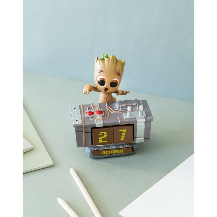 Marvel 3D Perpetual Calendar Groot Death Button 12 cm