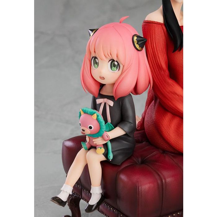 Spy x Family PVC Statue 1/7 Anya & Yor 19 cm