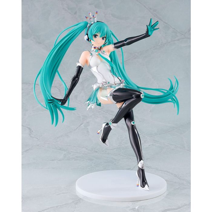 Hatsune Miku GT Project Plastic Model Kit Reincarnation Racing Miku: 2013 Ver. 19 cm
