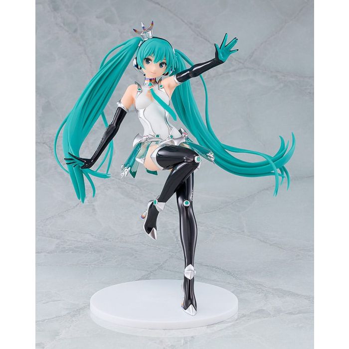Hatsune Miku GT Project Plastic Model Kit Reincarnation Racing Miku: 2013 Ver. 19 cm