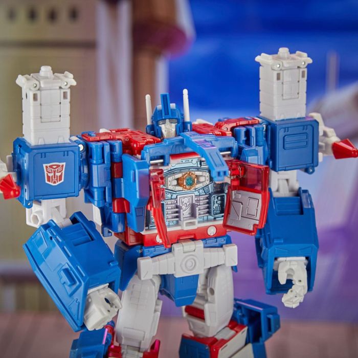 The Transformers: The Movie Generations Studio Series Commander Class Action Figure 86-21 Ultra Magnus 24 cm