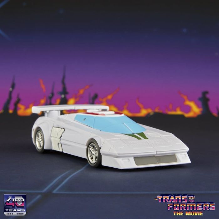The Transformers: The Movie Studio Series Deluxe Class Action Figure Wheeljack 13 cm