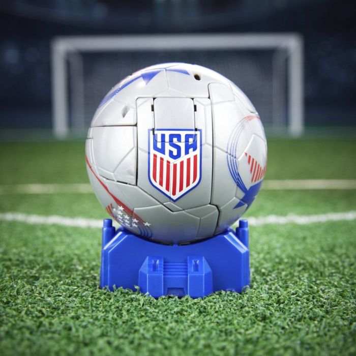 Transformers x US Soccer Federation Action Figure Breakaway 14 cm
