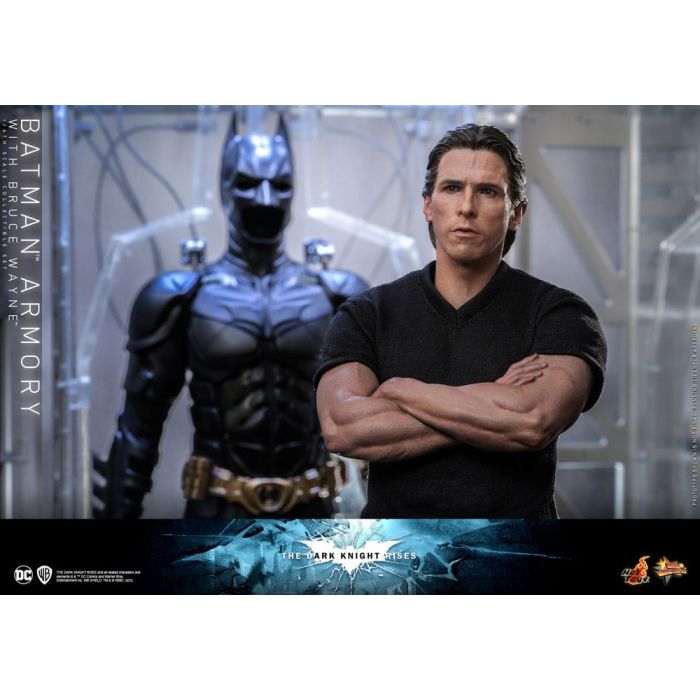 The Dark Knight Rises Movie Masterpiece Action Figures & Diorama 1/6 Batman Armory with Bruce Wayne 30 cm