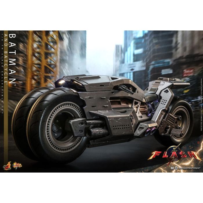 The Flash Movie Masterpiece Action Figure wih Vehicle 1/6 Batman & Batcycle Set 30 cm