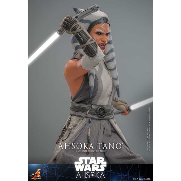Star Wars: Ahsoka Action Figure 1/6 Ahsoka Tano 28 cm