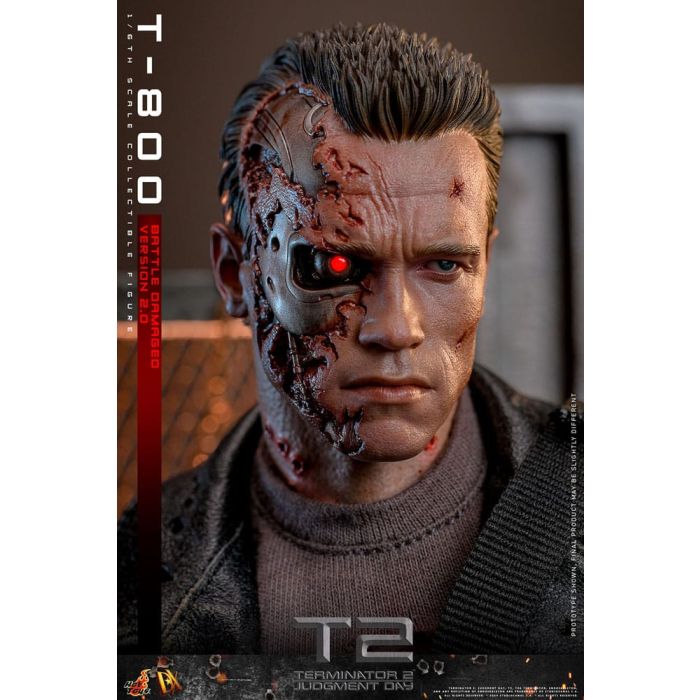 Terminator 2 Movie Masterpiece Action Figure 1/6 T-800 Battle Damaged Version 2.0 32 cm