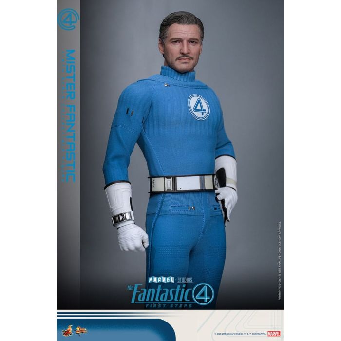 The Fantastic Four: First Steps Movie Masterpiece Action Figure 1/6 Mister Fantastic 30 cm