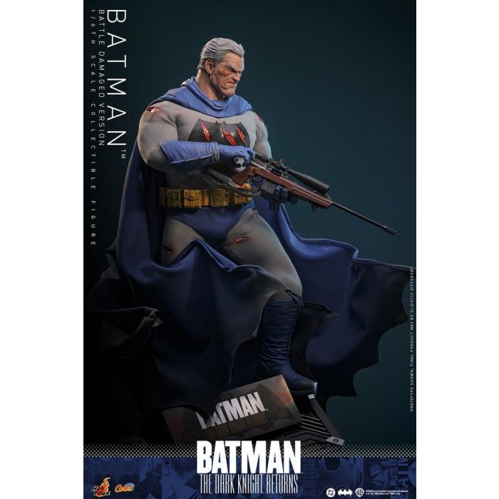 Batman: The Dark Knight Returns Comic Masterpiece Action Figure 1/6 Batman (Battle Damaged Version) 32 cm