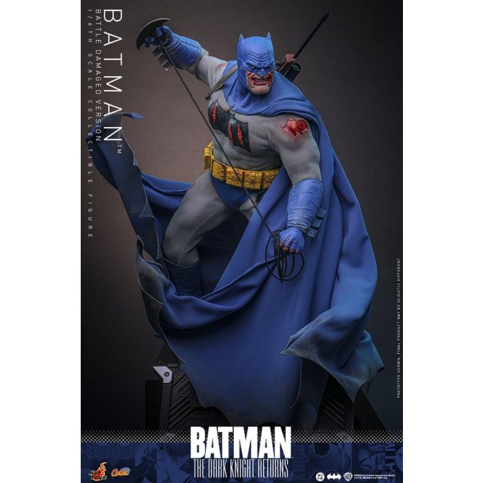 Batman: The Dark Knight Returns Comic Masterpiece Action Figure 1/6 Batman (Battle Damaged Version) 32 cm