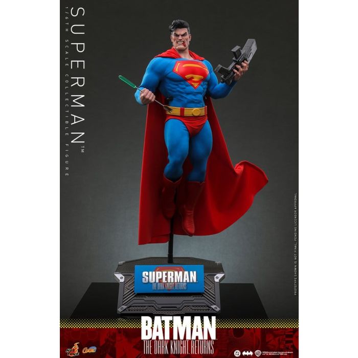 Batman: The Dark Knight Returns Comic Masterpiece Action Figure 1/6 Superman 34 cm