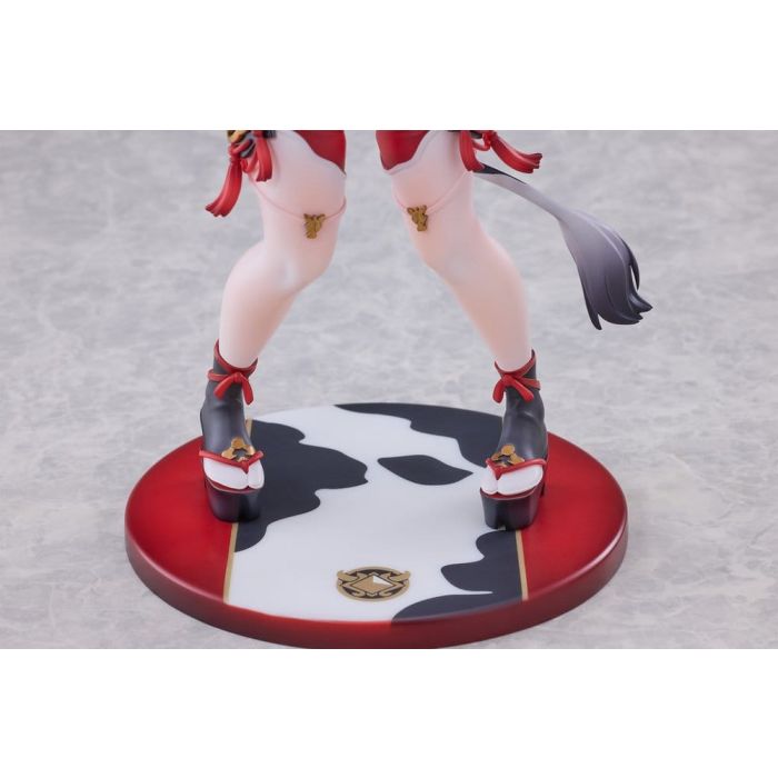 Original Character PVC Figure 1/6 Ushi-chan Illustration by u-suke 28 cm