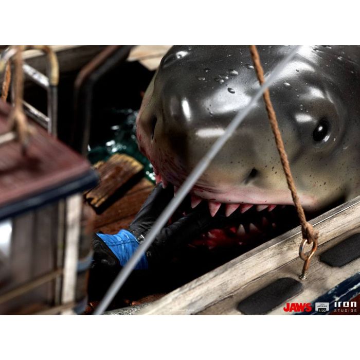 Jaws Demi Art Scale Statue 1/20 Jaws Attack 104 cm
