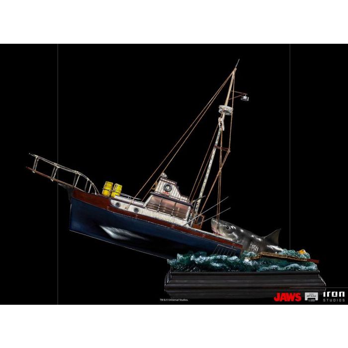 Jaws Demi Art Scale Statue 1/20 Jaws Attack 104 cm