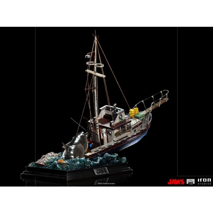 Jaws Demi Art Scale Statue 1/20 Jaws Attack 104 cm