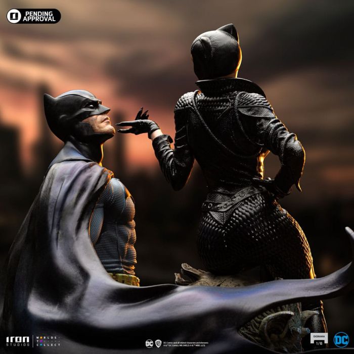 DC Comics Diorama 1/6 Batman & Catwoman 51 cm