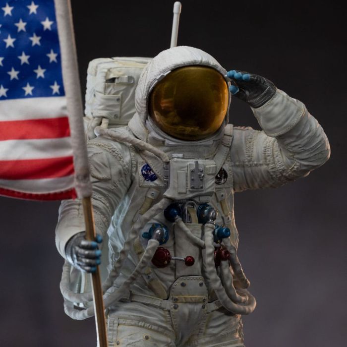 NASA Art Scale Statue 1/10 Apollo 11 Astronaut 23 cm 
