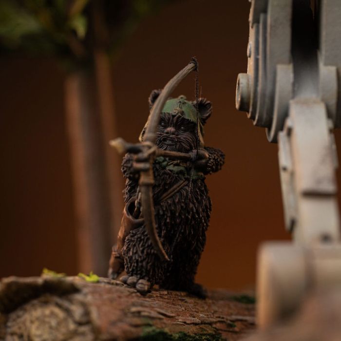 Star Wars Demi Art Scale Statue 1/20 AT-ST and Chewbacca 53 cm  