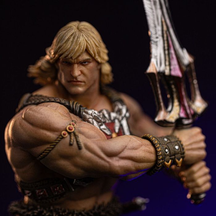 Masters of the Universe Deluxe Art Scale Statue 1/10 He-Man Unleashed 34 cm      