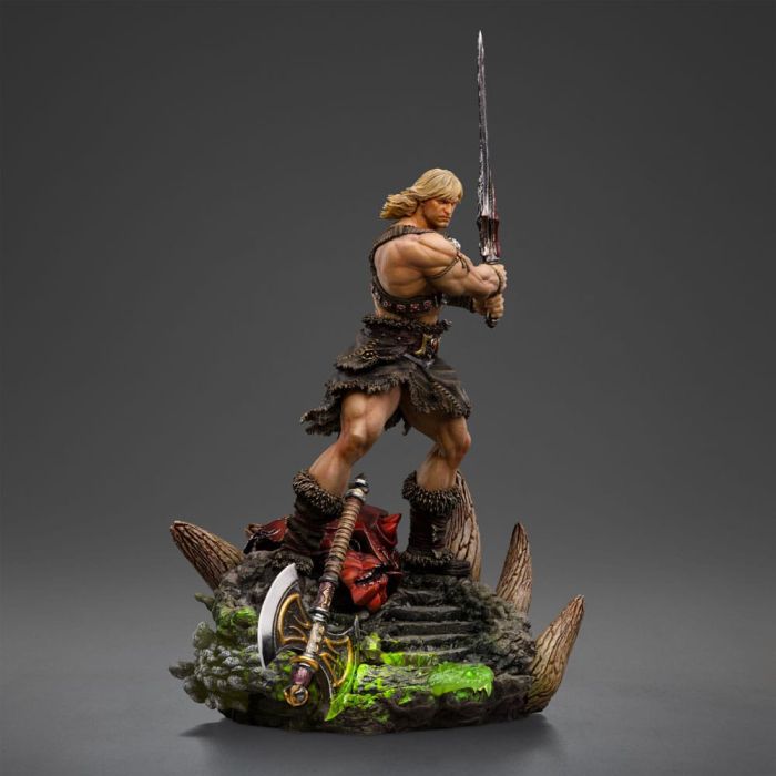 Masters of the Universe Deluxe Art Scale Statue 1/10 He-Man Unleashed 34 cm      