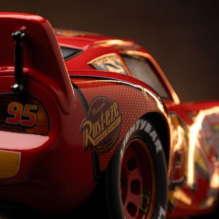 Cars Art Scale Statue 1/10 Lightning Mcqueen 11 cm          