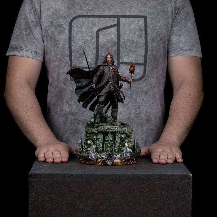The Lord of the Rings Art Scale Statue 1/10 Aragorn Unleashed 31 cm 