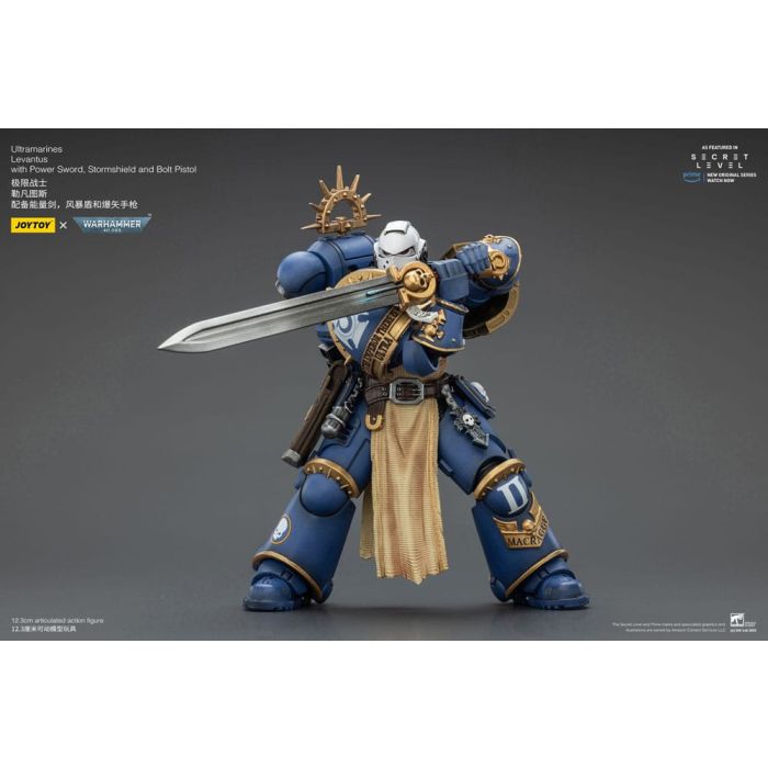 Warhammer 40,000 Action Figure Ultramarines Levantus with Power Sword, Stormshield and Bolt Pistol 13 cm
