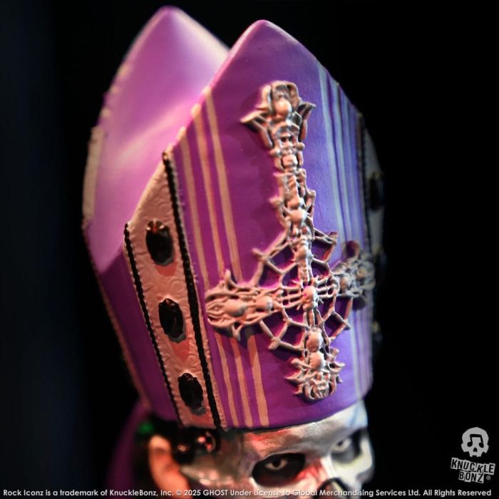 Ghost Rock Iconz Statue Papa V Perpetua Purple Robes 22 cm