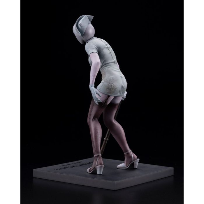 Silent Hill 2 Oshi Works Statue Bubble Head Nurse 22 cm         