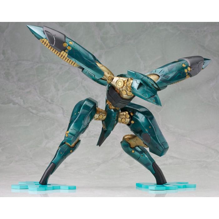 Metal Gear Solid 4 Plastic Model Kit 1/100 Metal Gear Ray 21 cm